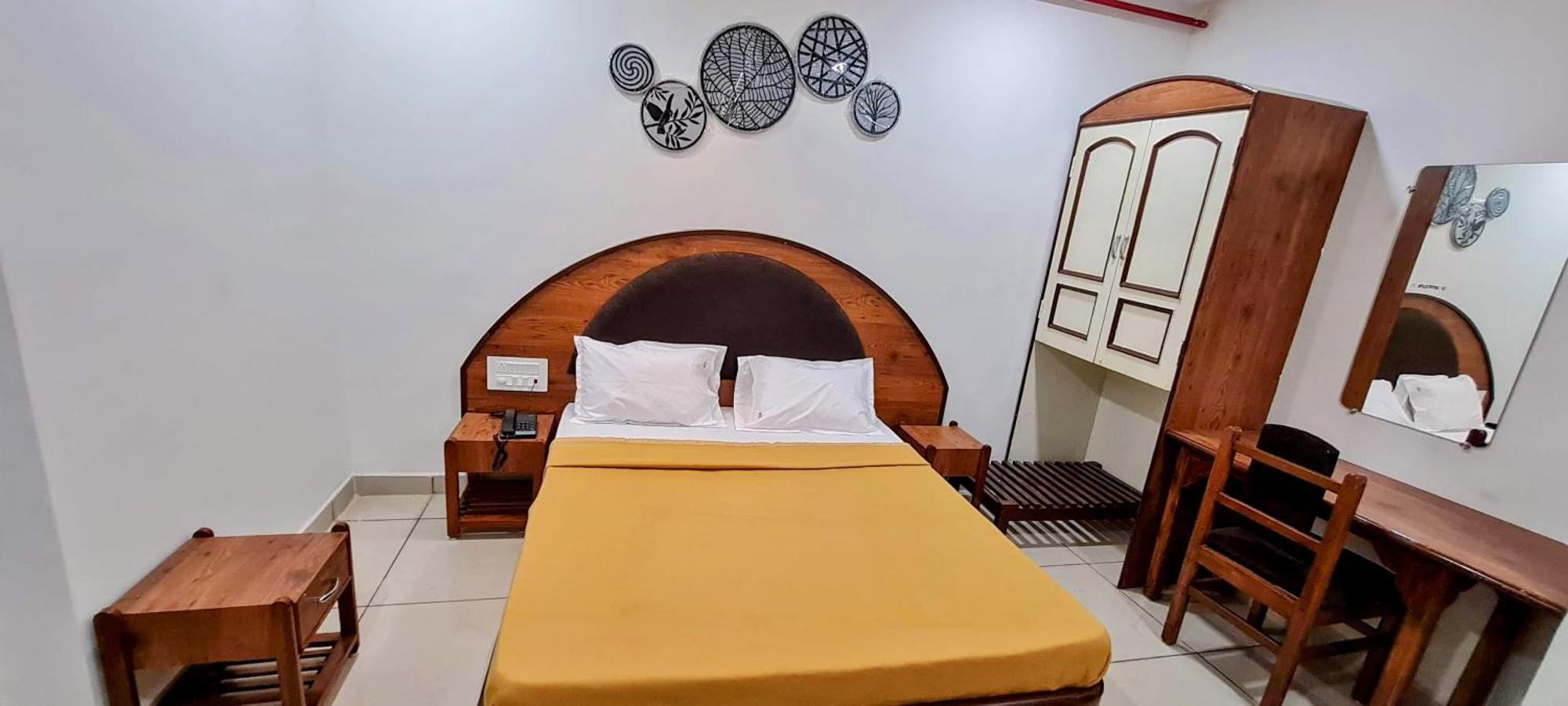 Hotel Tirth Ankleshwar Exterior photo